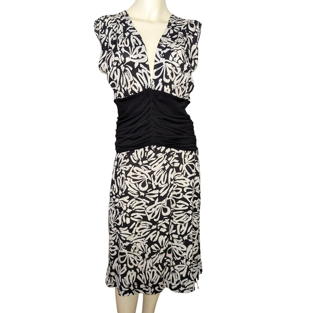 Diane Von Furstenberg DVF V neck V back black white Empire waist Austin dress 12